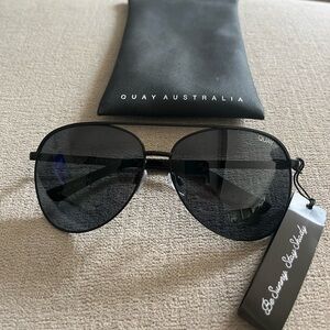 QUAY Australia Starry Eyed Sunglasses Black